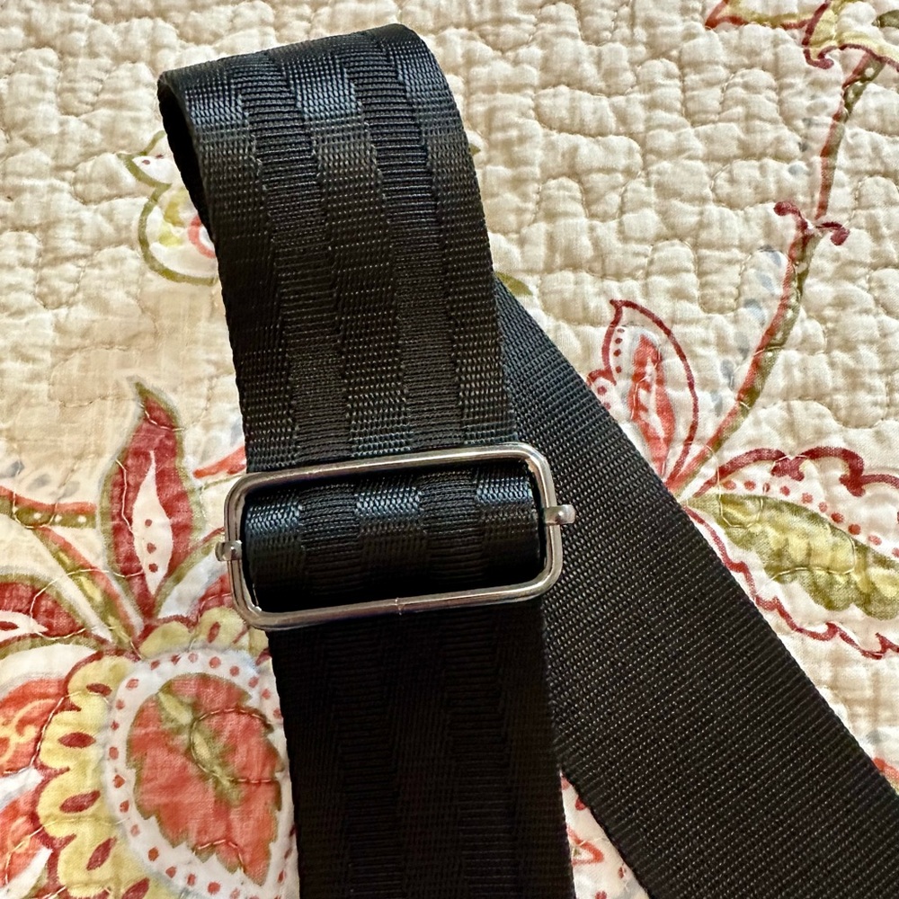 Evereve Metallic Gunmetal Quilted Crossbody Belt Bag - Picture 7 of 12